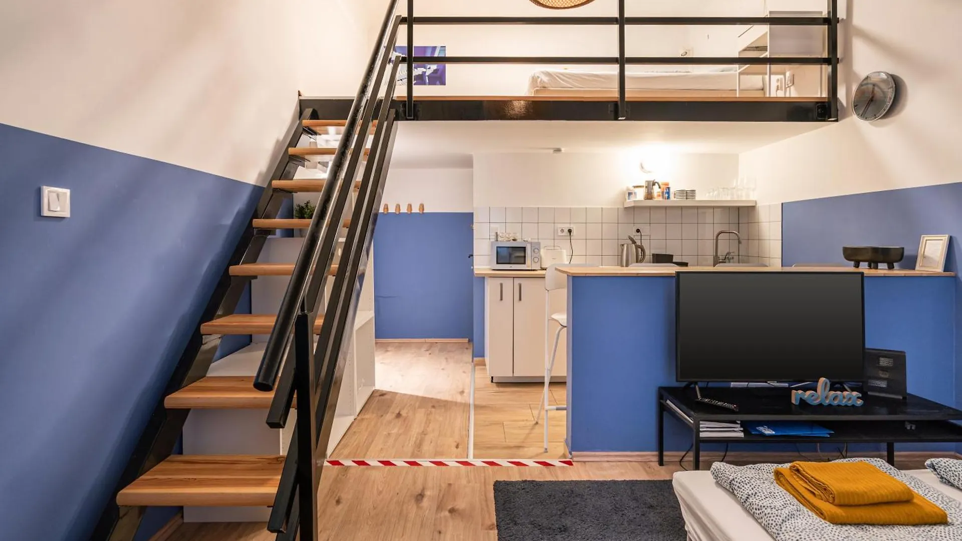 Apartment Cosy Studio In Central Party District W41 Blue Budapest