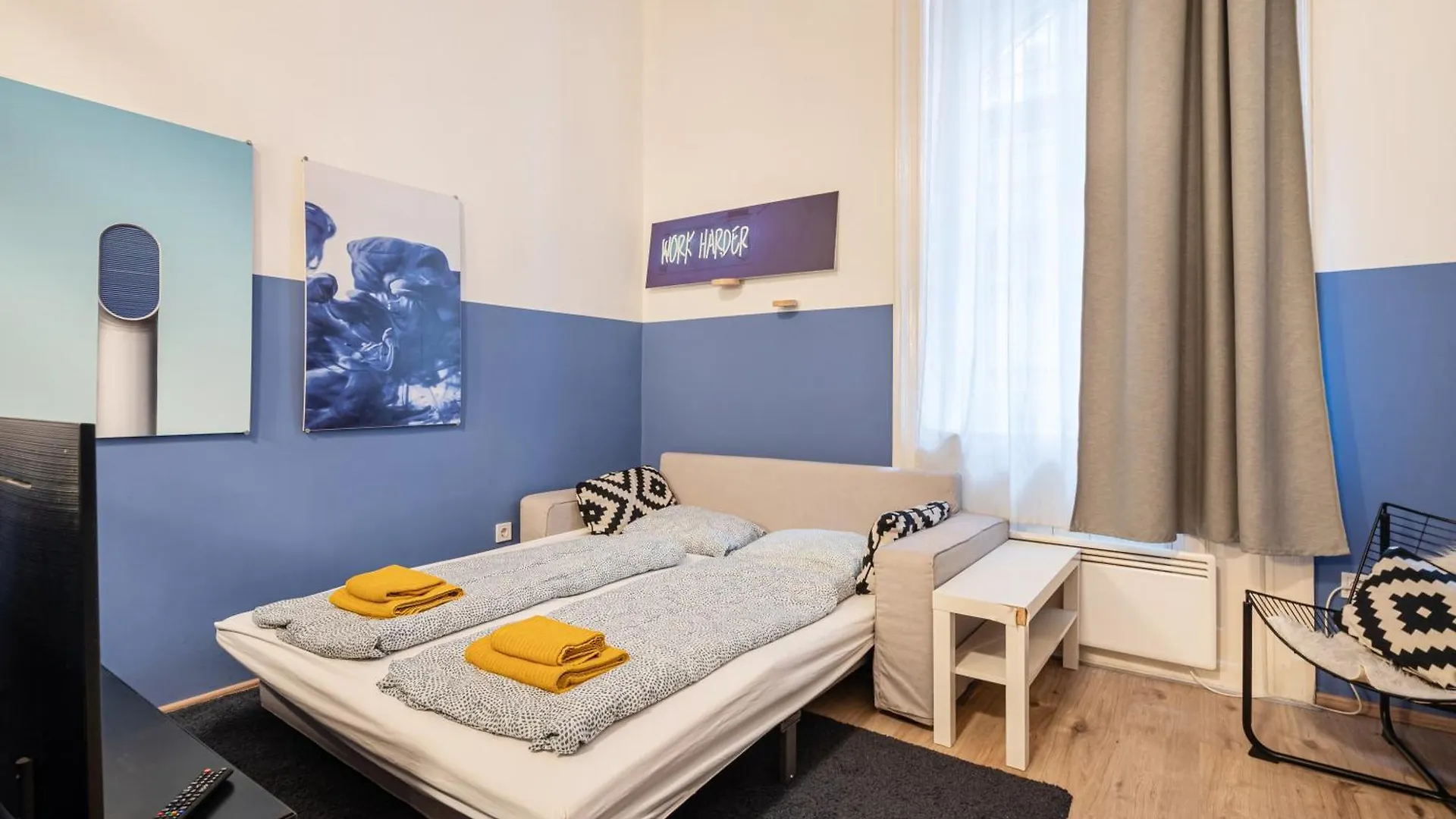 Cosy Studio In Central Party District W41 Blue Budapest