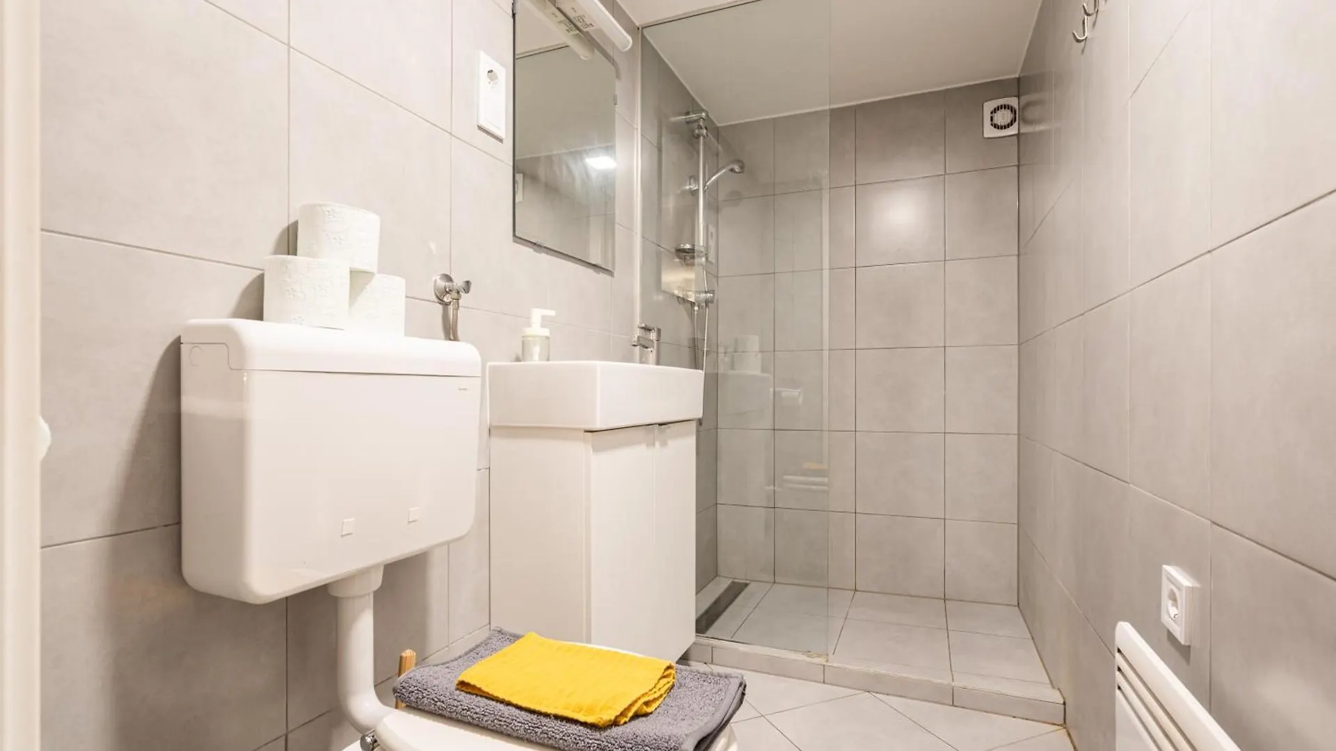 Cosy Studio In Central Party District W41 Blue Budapest 0*,